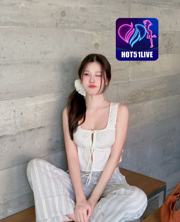 Camilla Sterling HOT51LIVE