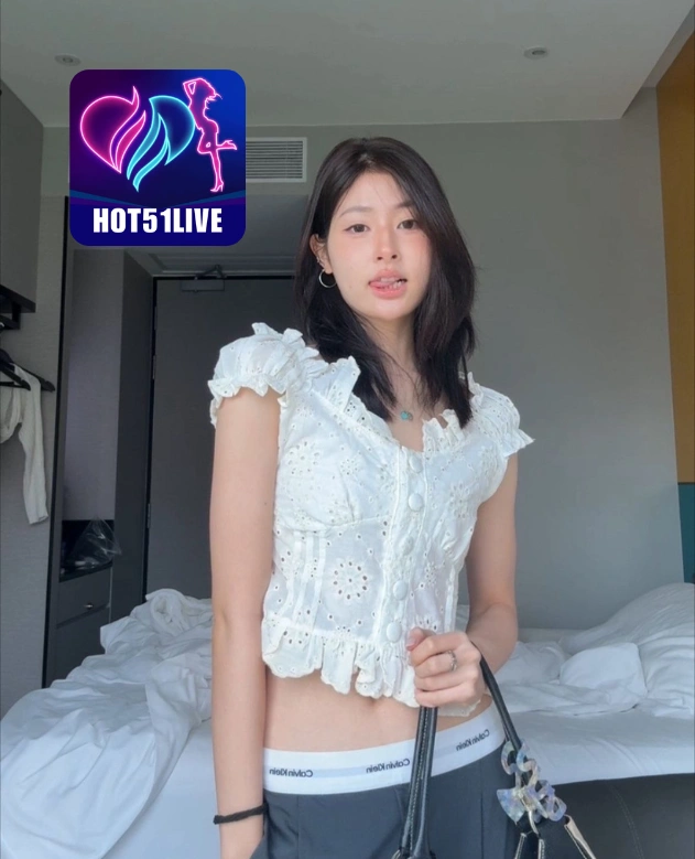 Eliza Patterson HOT51LIVE