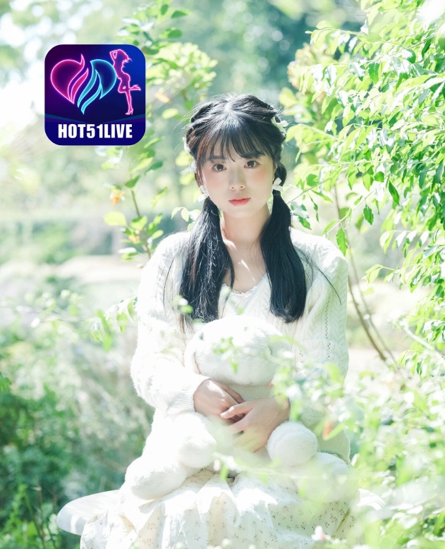 Hazel Morrison HOT51LIVE