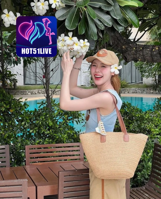 June Bennett HOT51LIVE