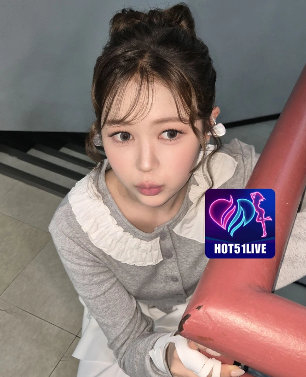 Katherine Monroe HOT51LIVE