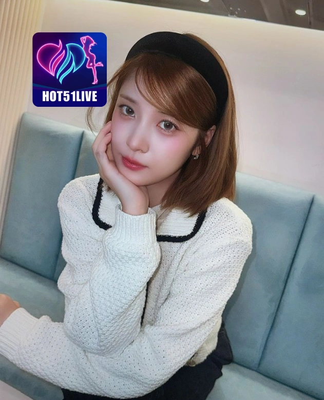 Katie Foster HOT51LIVE