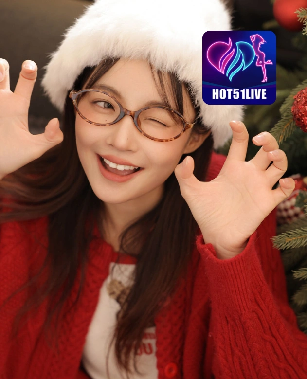 Phoebe Wallace HOT51LIVE