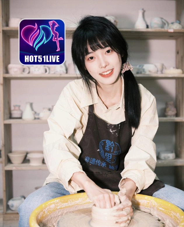 Willow Bennett HOT51LIVE