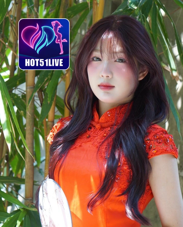 Emma Brooks-HOT51LIVE