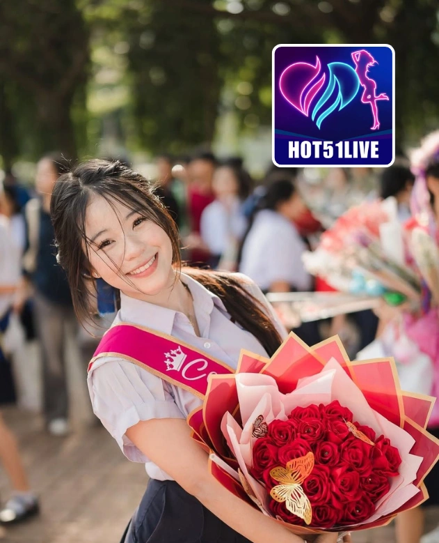 Uriel Howard-Hot51Live