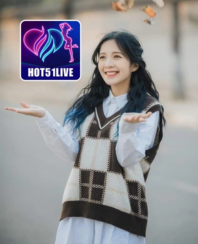 Paula Elizabeth Turner-HOT51LIVE