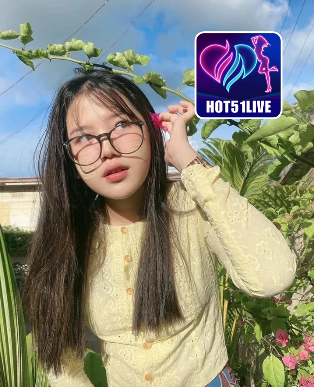 Poppy Charlotte Ray-HOT51LIVE
