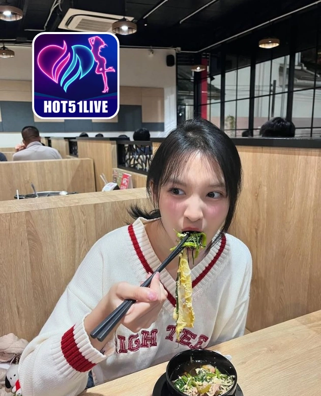 Chloe Lopez-hot51live