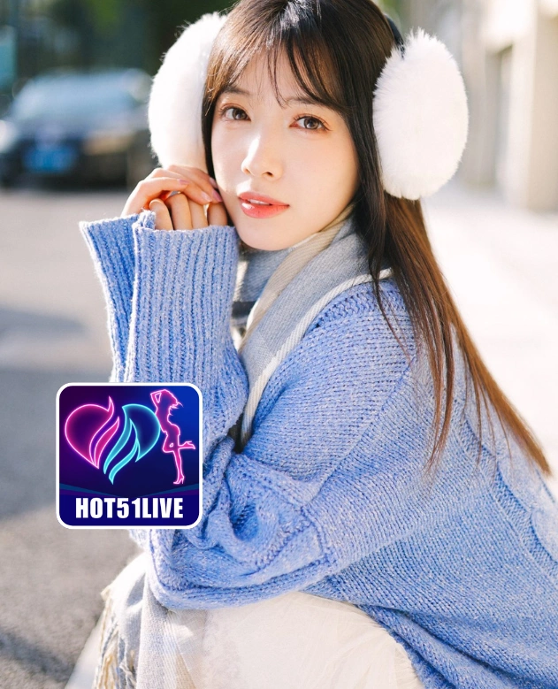 Charlotte White-HOT51LIVE