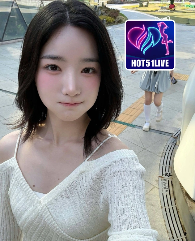 Emily Johnson-HOT51LIVE
