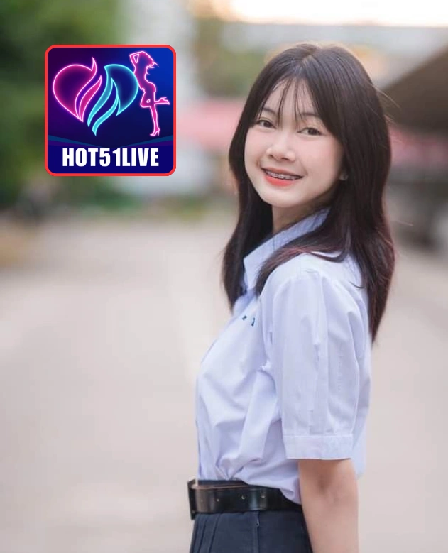 Isabella Moore-HOT51LIVE