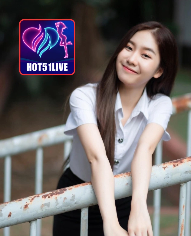 Isabella Moore-HOT51LIVE
