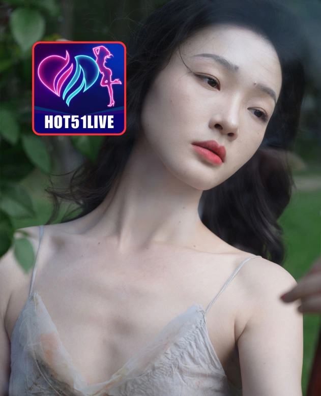Olivia Brown-HOT51LIVE