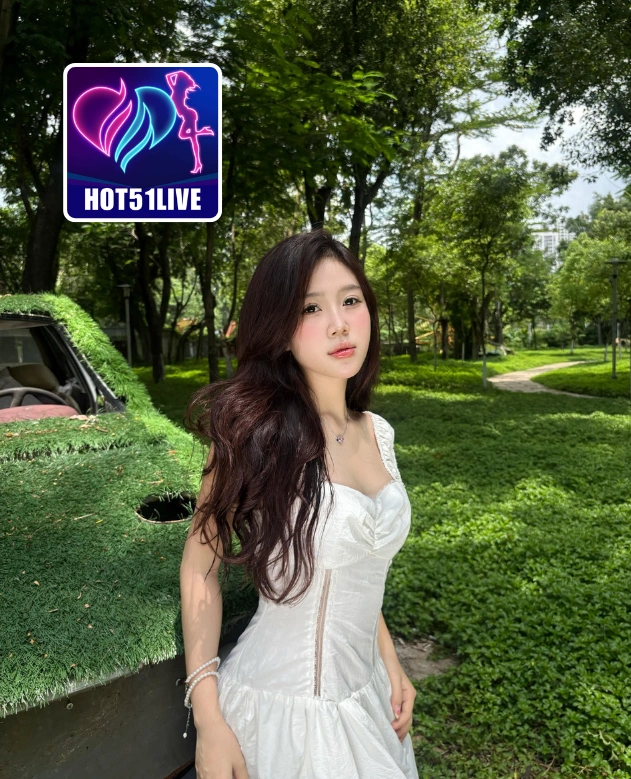 Lydia Turner-HOT51LIVE