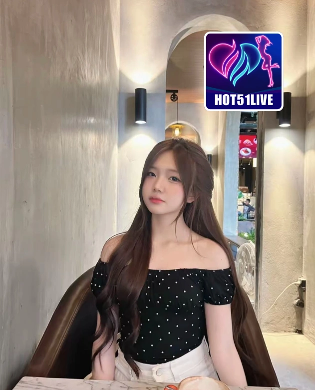 Lydia Turner-HOT51LIVE