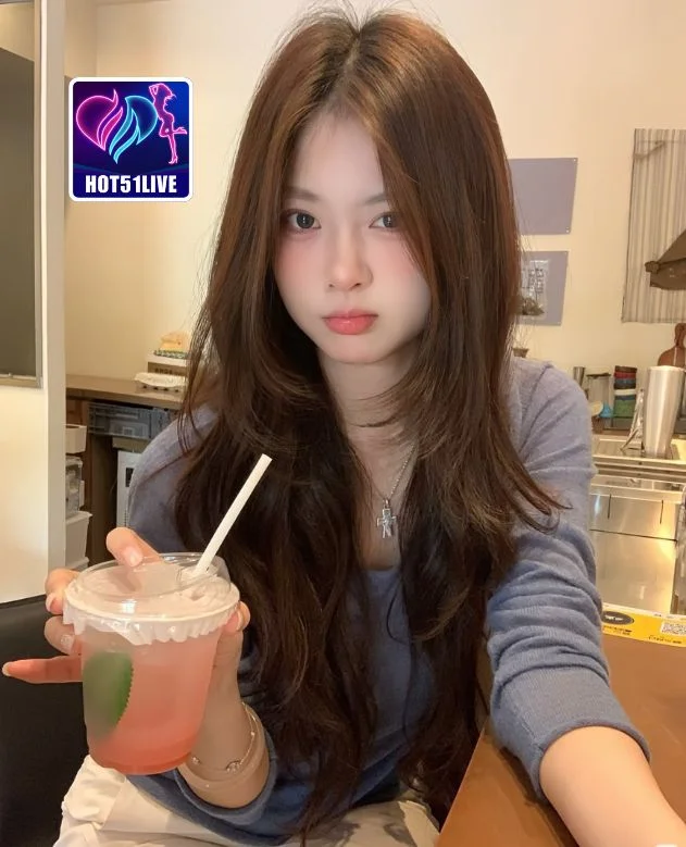 Anisa Putri-HOT51LIVE